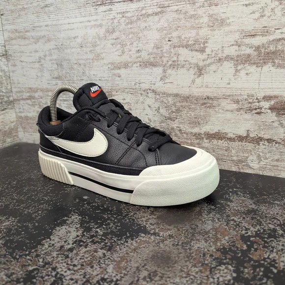 Womens Nike Court Legacy Lift Shoes Sz 6 Used DM7590 001 Black Leather - Picture 2 of 9